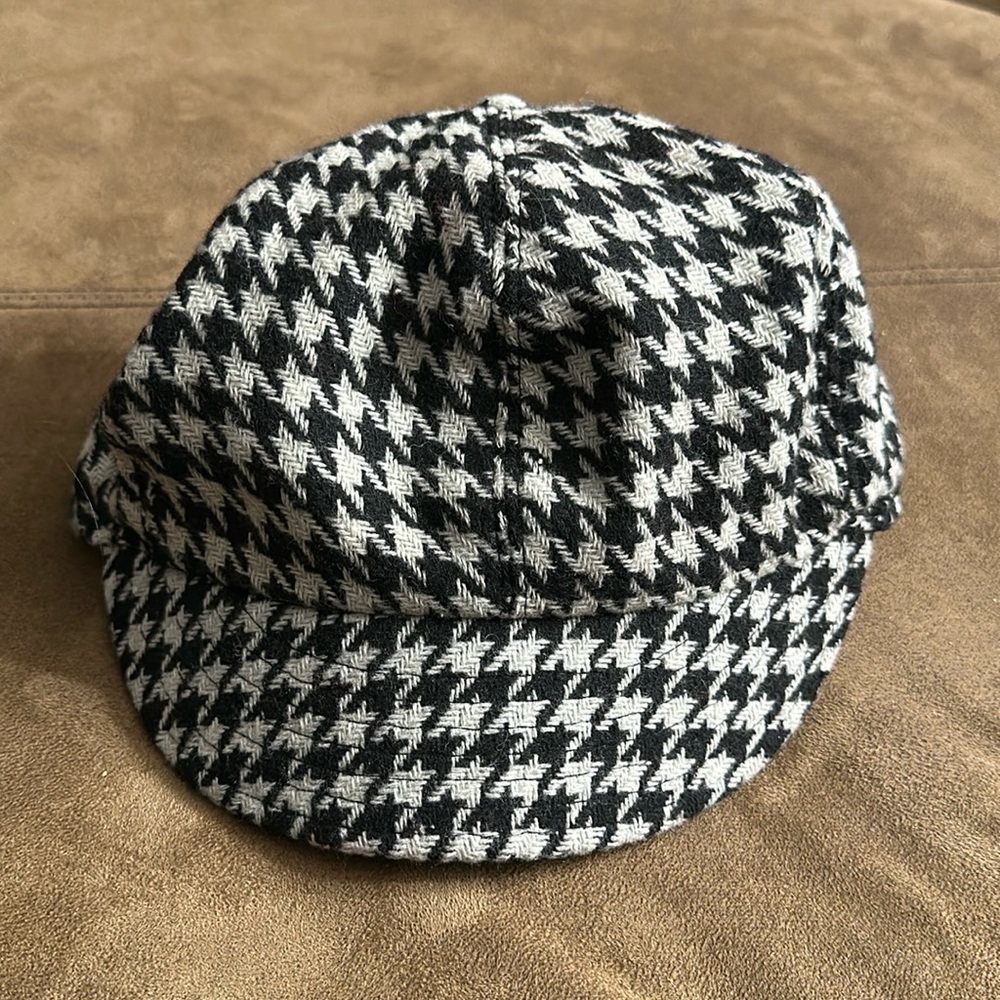 Gap Hat